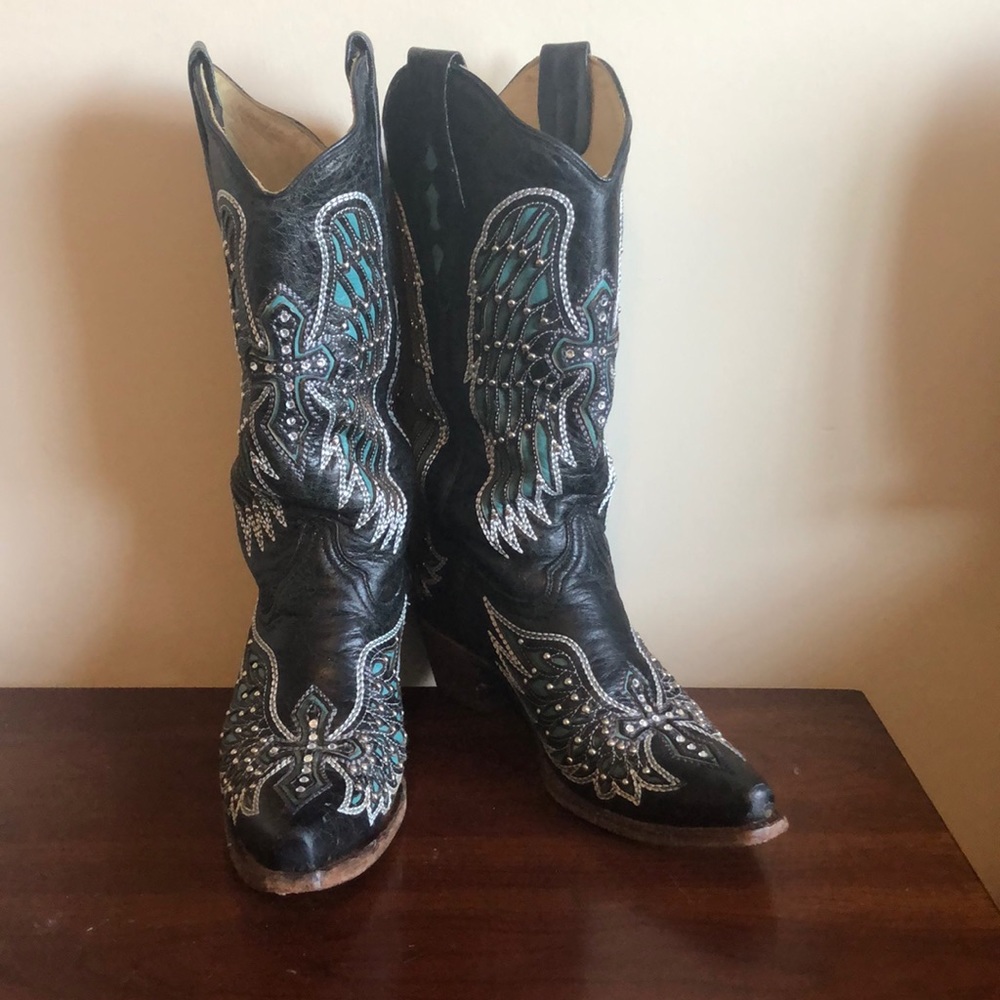 Corral boots